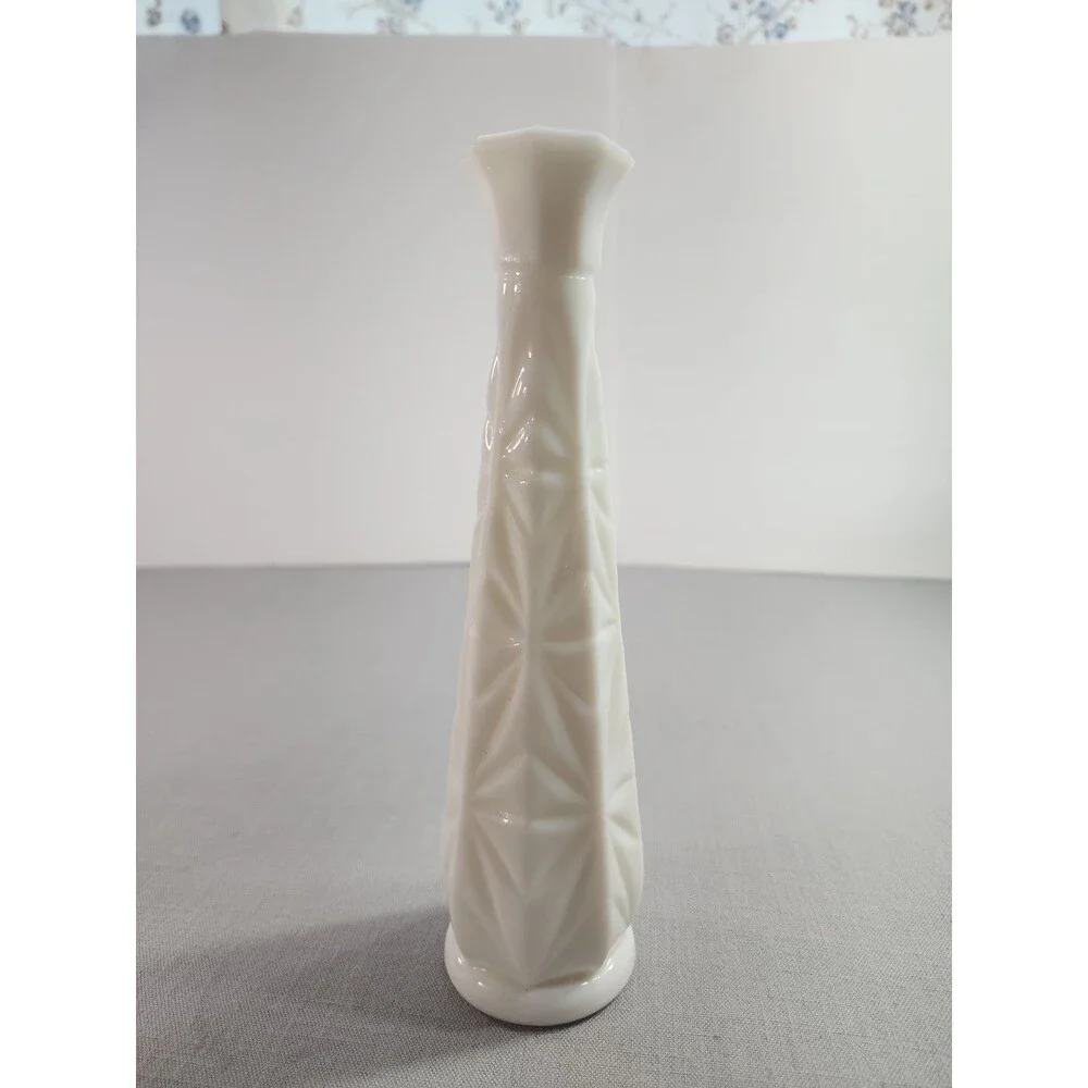 Starburst vintage white